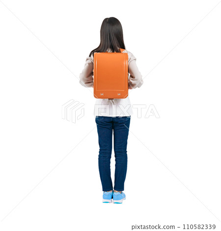 Back view of a female elementary school student standing with a school bag on her back A transparent background photo PNG precisely cut out by hand 110582339
