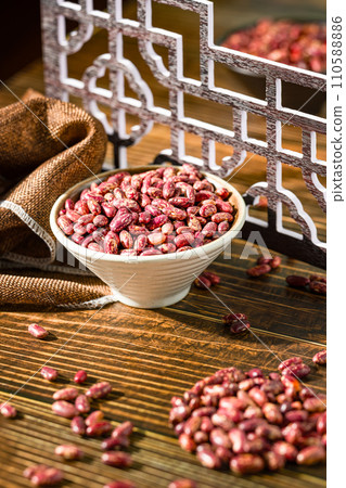 red bean in bowl 110588886