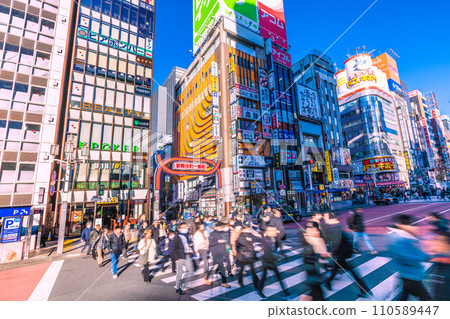 日本東京街景JN.1...繁華的歌舞伎町...光與影...Ma再出現...Ma不再需要=2020年1月15日 110589447