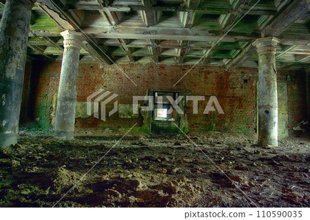 Abandoned people home with columns Abandoned people home with columns 110590035