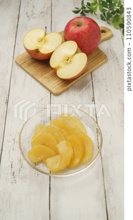 Apple compote image 110590843