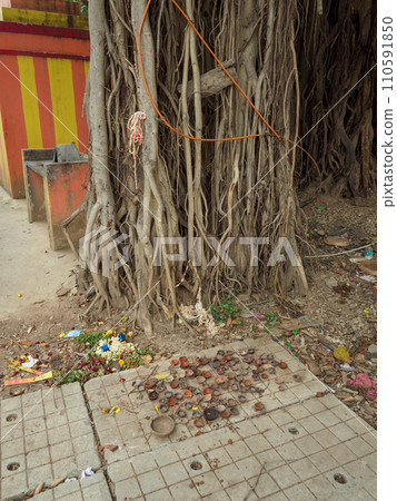 India_Hindu temple scenery 110591850
