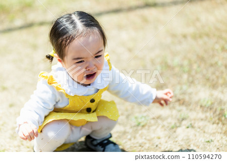 Crying girl 110594270