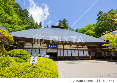 長野縣上田市的春天、綠意盎然的別所溫泉、安樂寺 長野縣上田市的春天、綠意盎然的別所溫泉、安樂寺 110598775