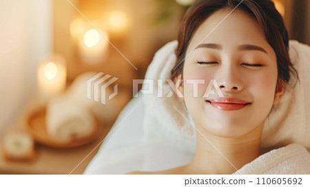 亞洲女人被治癒包圍 110605692