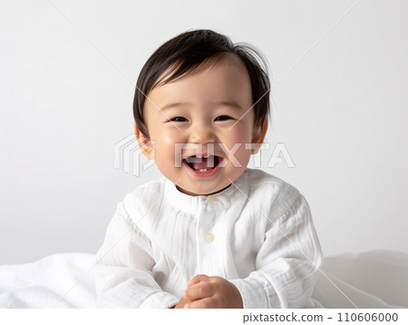 有著燦爛天真笑容的嬰兒 110606000