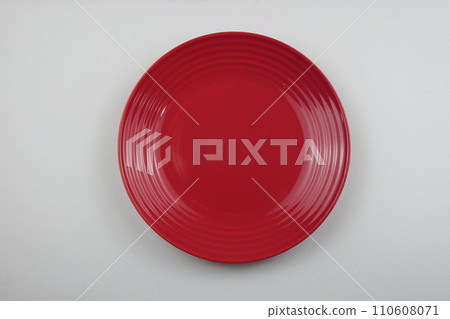 Red dish Red dish 110608071