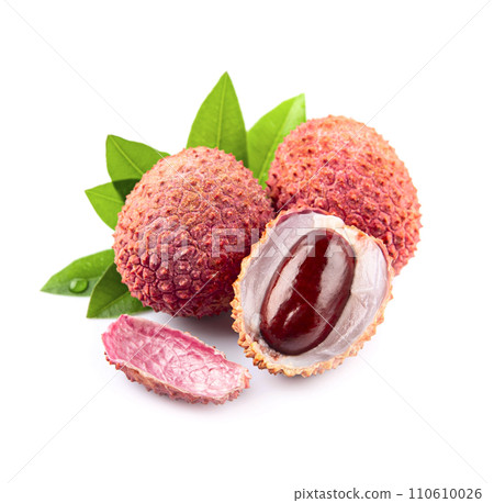 Lychee with leaves on white backgrounds 110610026