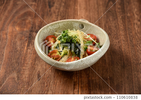 Yarn thread Yarn thread 110610838