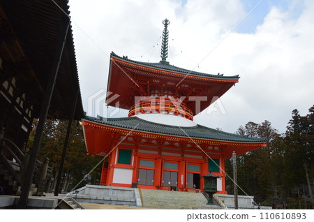 "Root tower" of Mt. Koya, Danjo Gaya (Koya mountain Kongo-ji Temple / Mt. Koya, Koya-cho, Ito-gun, Wakayama) "Root tower" of Mt. Koya, Danjo Gaya (Koya mountain Kongo-ji Temple / Mt. Koya, Koya-cho, Ito-gun, Wakayama) 110610893