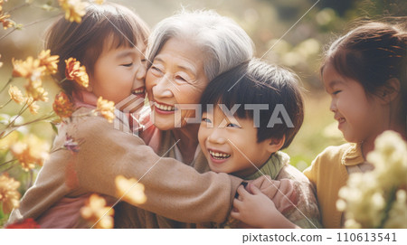 孫子微笑著擁抱奶奶 奶奶孫子 AI 生成圖像 110613541