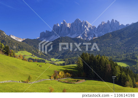 Peitlerkofel Mountain, Dolomiti near San Martin De Tor, South Tyrol, Italy Peitlerkofel Mountain, Dolomiti near San Martin De Tor, South Tyrol, Italy 110614198