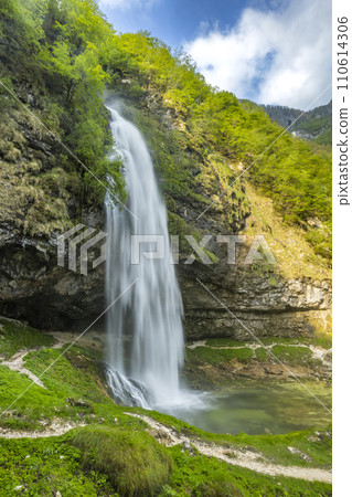 Goriuda waterfall (Fontanon di Goriuda), Valle Raccolana, Friuli Venezia Giulia, Italy Goriuda waterfall (Fontanon di Goriuda), Valle Raccolana, Friuli Venezia Giulia, Italy 110614306
