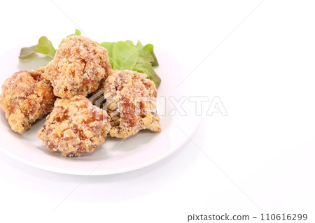 Deep-fried chicken, Tatsuta-age, chicken dish, bright background, white plate Deep-fried chicken, Tatsuta-age, chicken dish, bright background, white plate 110616299