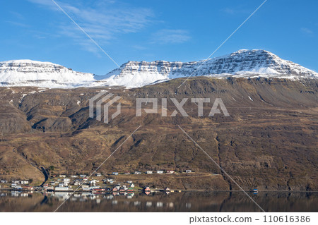 Autumn snow on the mountains, East Iceland Autumn snow on the mountains, East Iceland 110616386