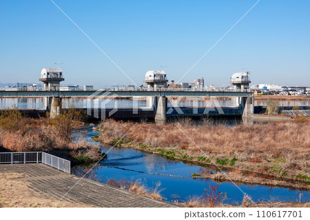在多摩川上建造的 Nikaryo 上河原水壩 110617701