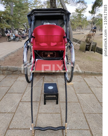 Rickshaw transporting people at tourist spots Rickshaw transporting people at tourist spots 110617885