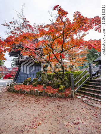 深秋的醉石山永源寺鐘樓 110618313