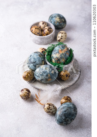 Easter decoration painted dragon eggs 110620303