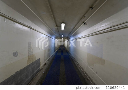 [Kinuura Tunnel] Undersea tunnel pedestrian passage 110620441