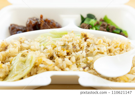 Delicious lettuce fried rice takeout 110621147