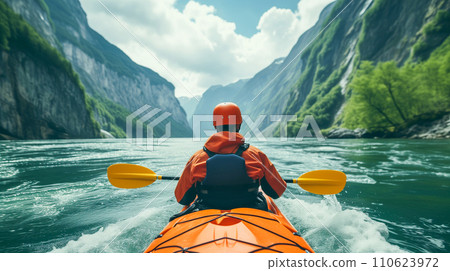 在平靜的冰川水域進行單獨的皮划艇之旅。商人逆流而上。人工智慧影像 在平靜的冰川水域進行單獨的皮划艇之旅。商人逆流而上。人工智慧影像 110623972