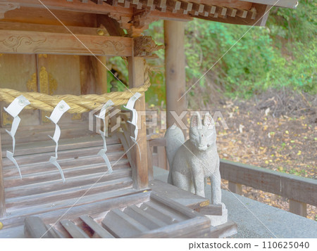 Cute fox statue at Inari Shrine 110625040