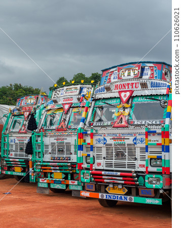 India_Scenery of colorfully decorated trucks India_Scenery of colorfully decorated trucks 110626021
