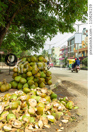 印度_路邊水果攤風景 110626159