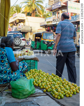 印度_路邊水果攤風景 110626199