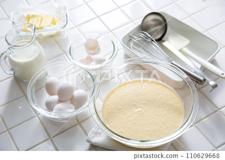 pancake making, kitchen, cooking, pancakes 110629668