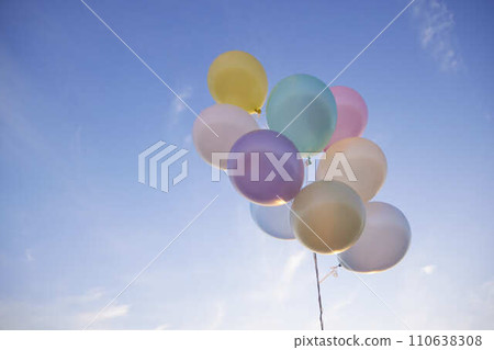 Dusk sky and colorful balloons Dusk sky and colorful balloons 110638308