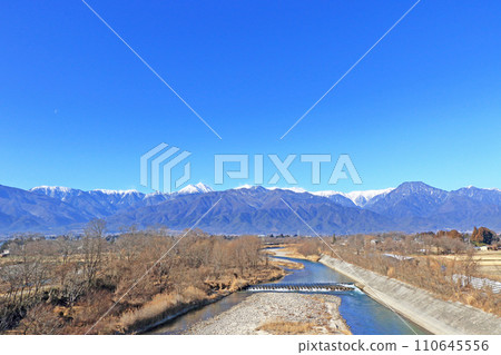 冬天安曇野和北阿爾卑斯山 冬天安曇野和北阿爾卑斯山 110645556