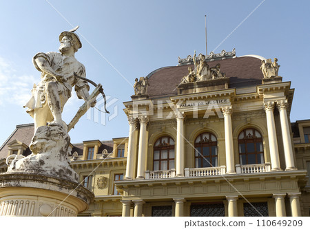 Palace of Justice, District Court of Lausanne and sculpture of William Tell in Lausanne, Switzerland 110649209
