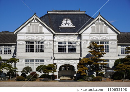 Old Tokaikyo Elementary School Building (Kyushoenjyoujoujoujoujou) School building: Maniwa City, Okayama Prefecture (former Maniwa-gun Kyoto 110653198