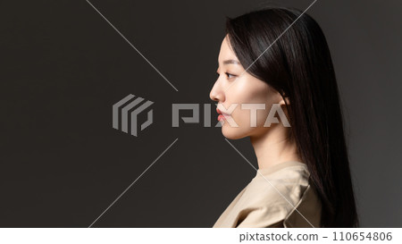 Beauty image of young women 110654806