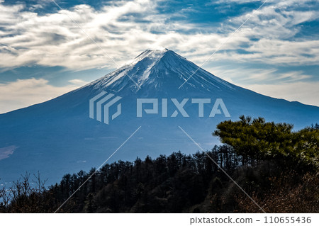 Mt. Fuji seen from Mt. Mitsutoge 110655436
