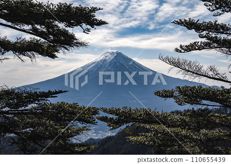 從光峠山眺望富士山 110655439