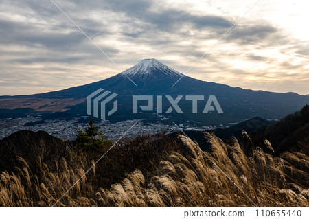Mt. Fuji seen from Mt. Mitsutoge 110655440