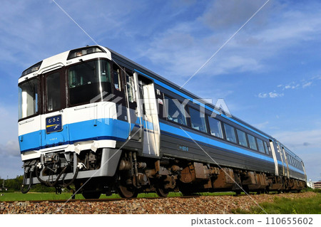 Kiha 185 series limited express "Muroto" Mugi Line 110655602