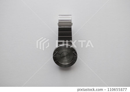 metal watch 110655877