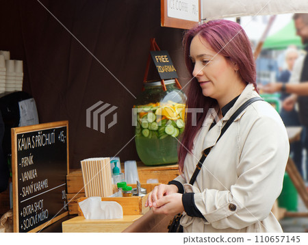 Flavored coffee, ginger, caramel, soy milk, vanilla. Flavored coffee, ginger, caramel, soy milk, vanilla. 110657145