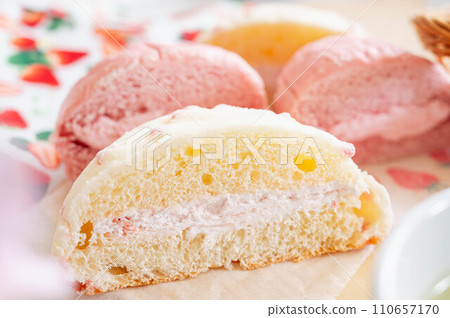 Strawberry melon bread 110657170