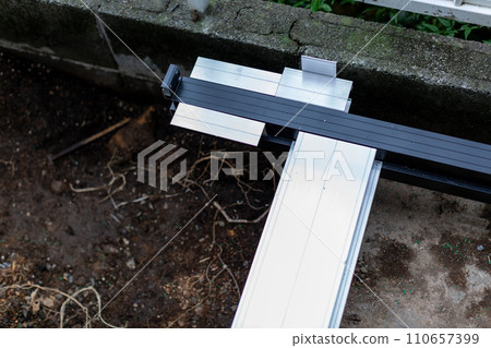 Wood deck construction 110657399