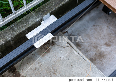 Wood deck construction 110657401