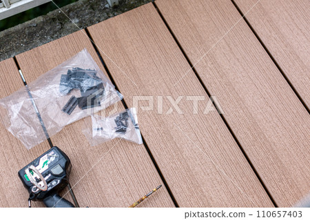 Wood deck construction 110657403