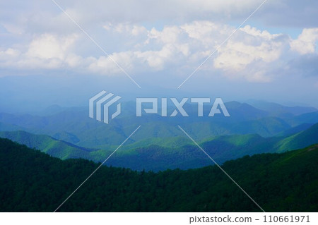 從石∆統一山山頂看周圍的山脈 110661971