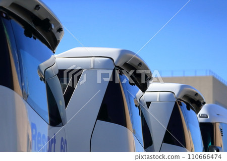 Sightseeing bus image 110666474