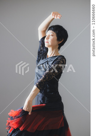 Dancer image Dancer image 110666660