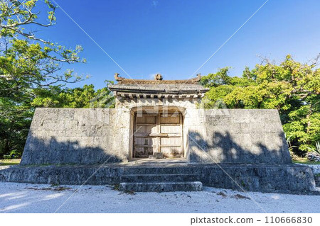Blue sky and former Shuri Castle Garden Hiyatake Sekimon Naha City, Okinawa Prefecture Blue sky and former Shuri Castle Garden Hiyatake Sekimon Naha City, Okinawa Prefecture 110666830